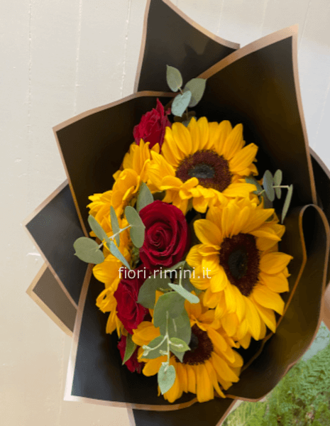 Bouquet rose rosse r girasoli